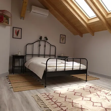 Cozy Attic Studio Bucharest Exterior photo